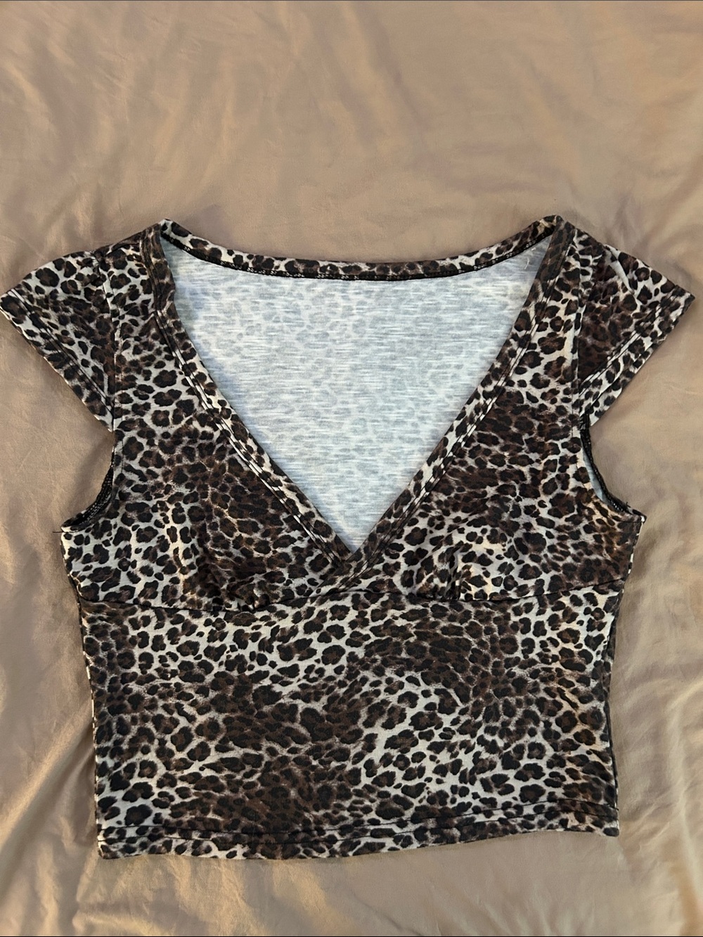 Leopard Print V-Neck Crop Top - Brown